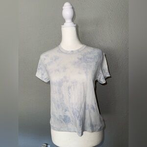 Lululemon NWOT Top (S?) Blue &‎ White Tie Dye